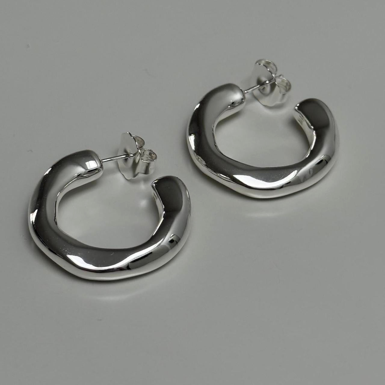 Veeda Hoop Silver