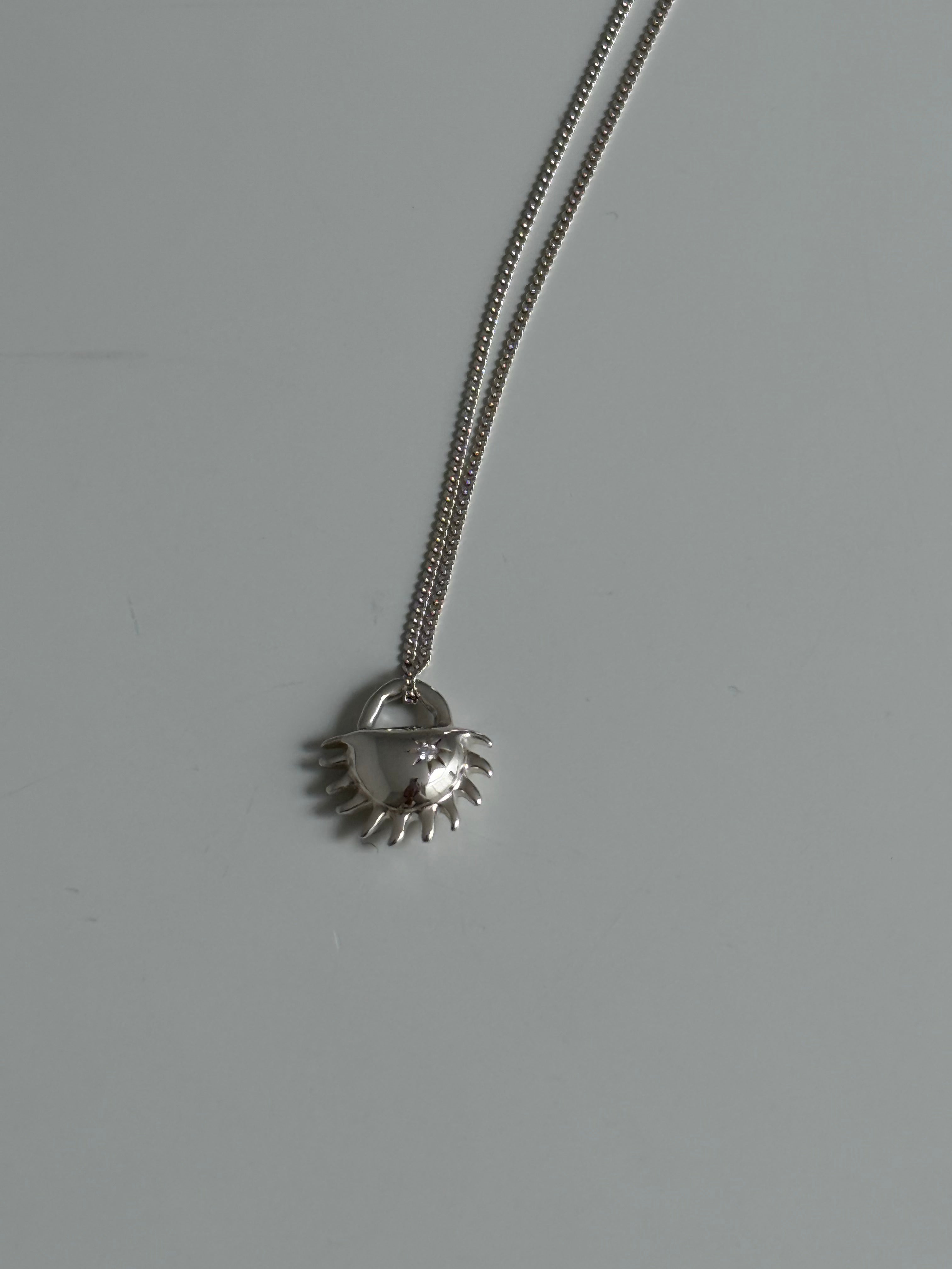 Bebe Solida Charm Pendant