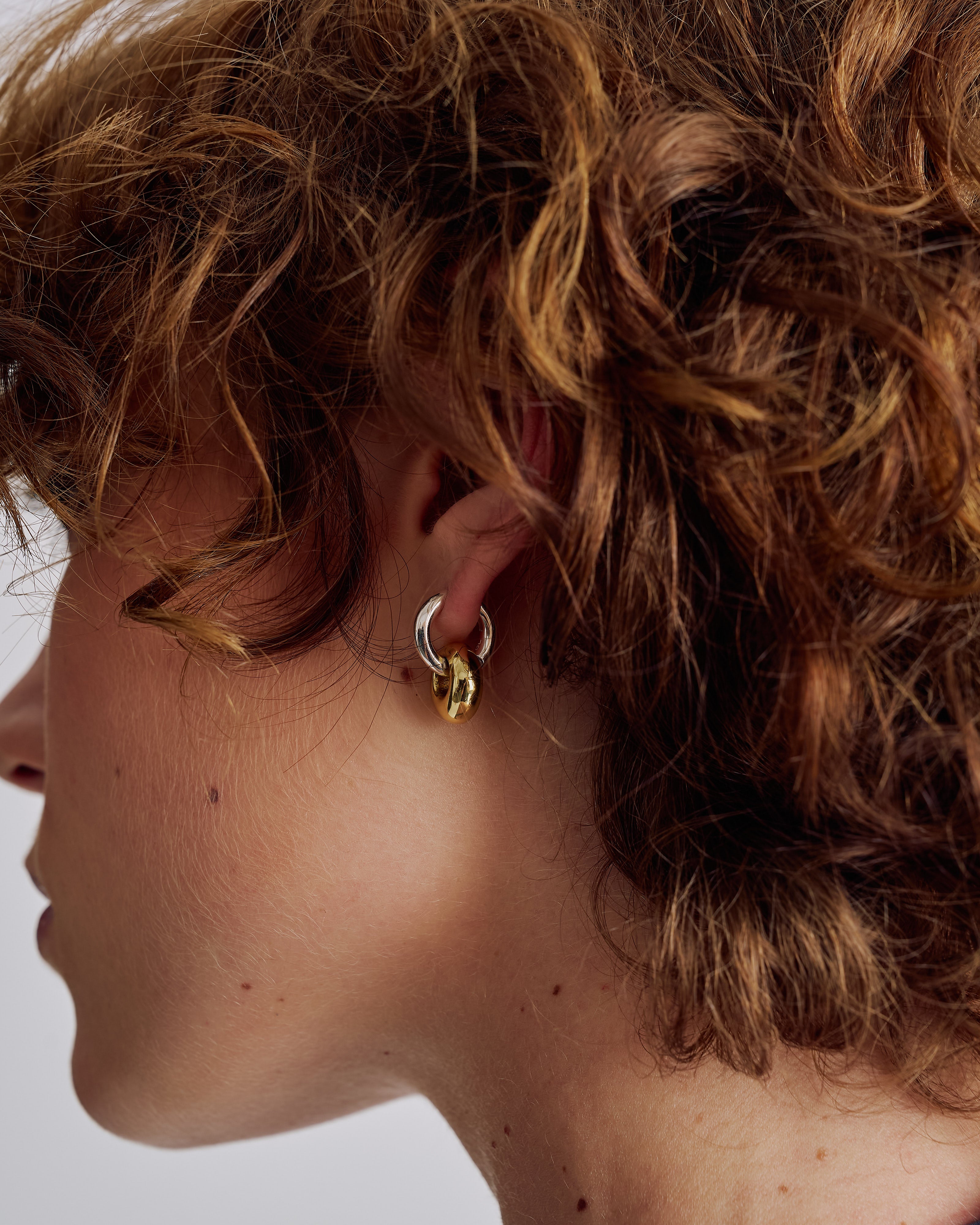 Mini Hoops w Pebble Earring