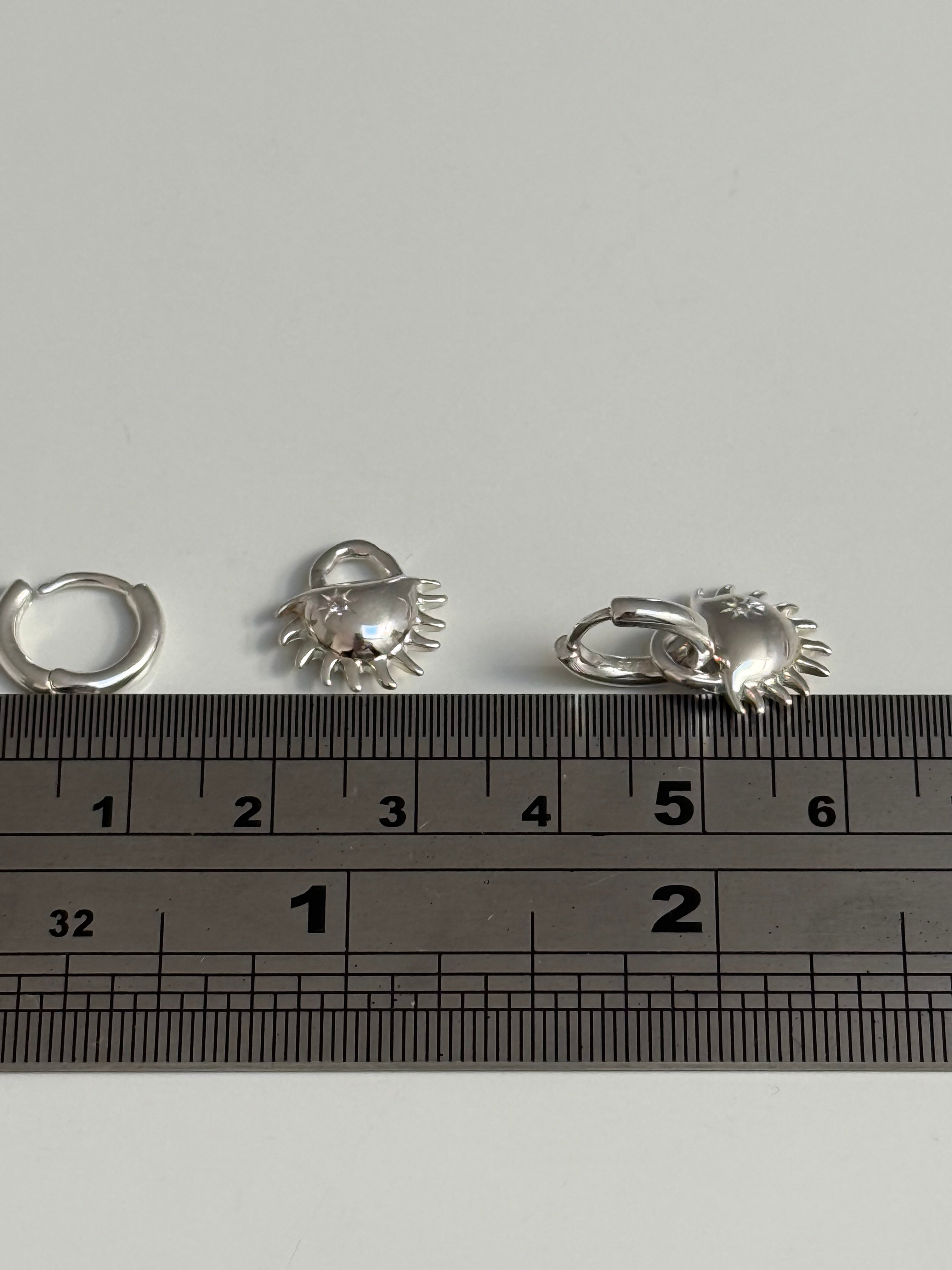 Solida Charm Earrings Silver