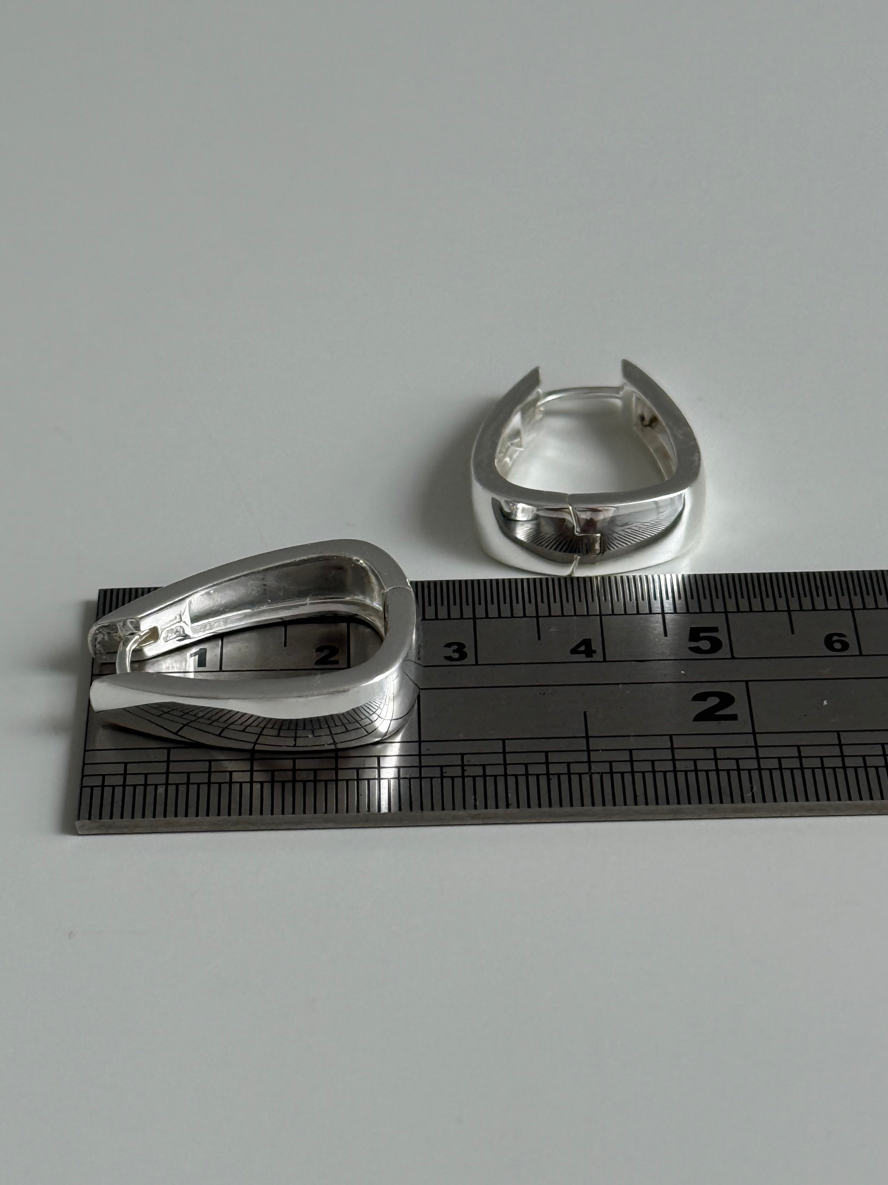 Large Uma Earrings Silver