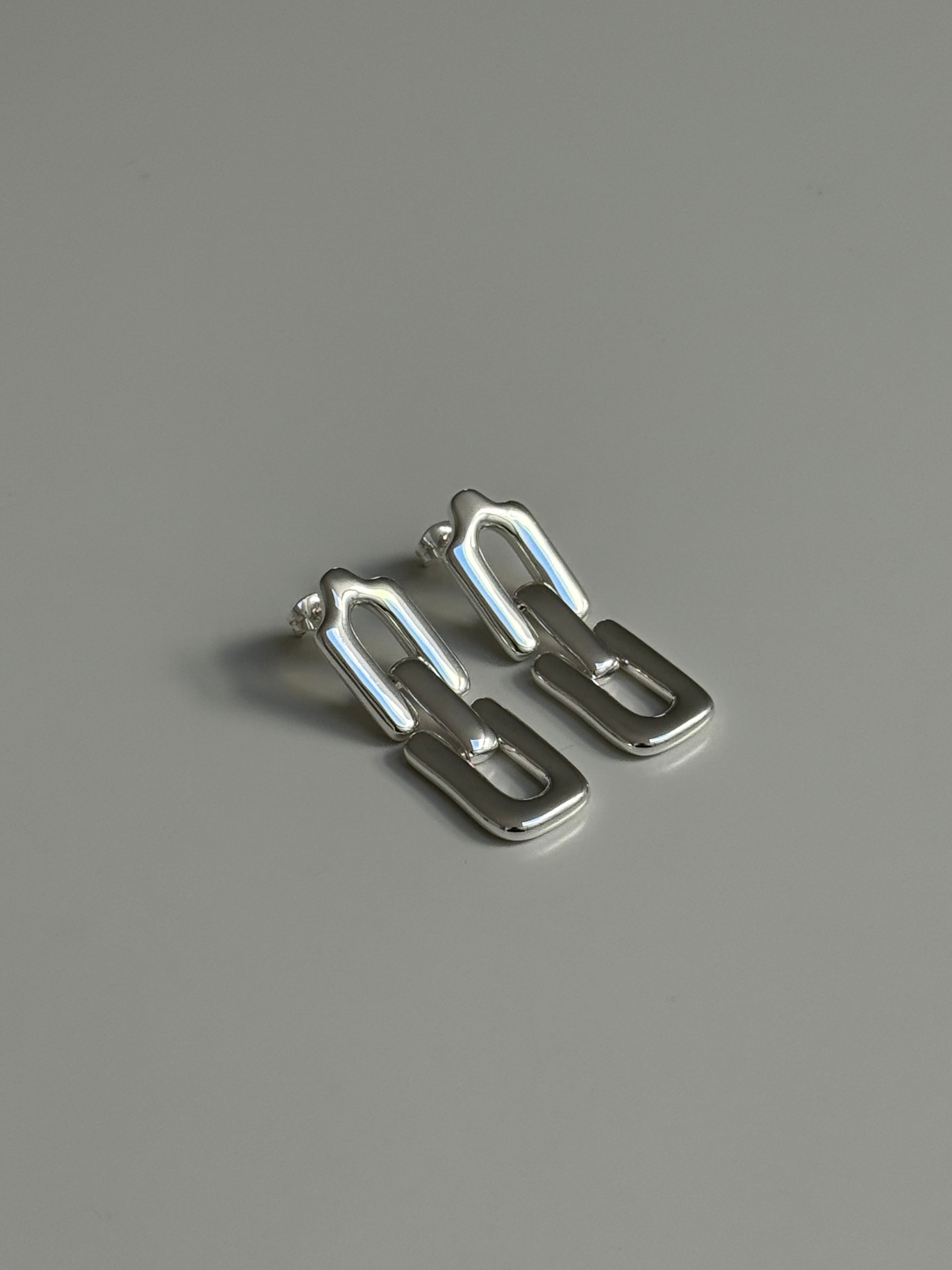 Agnes Drop Earrings Silver