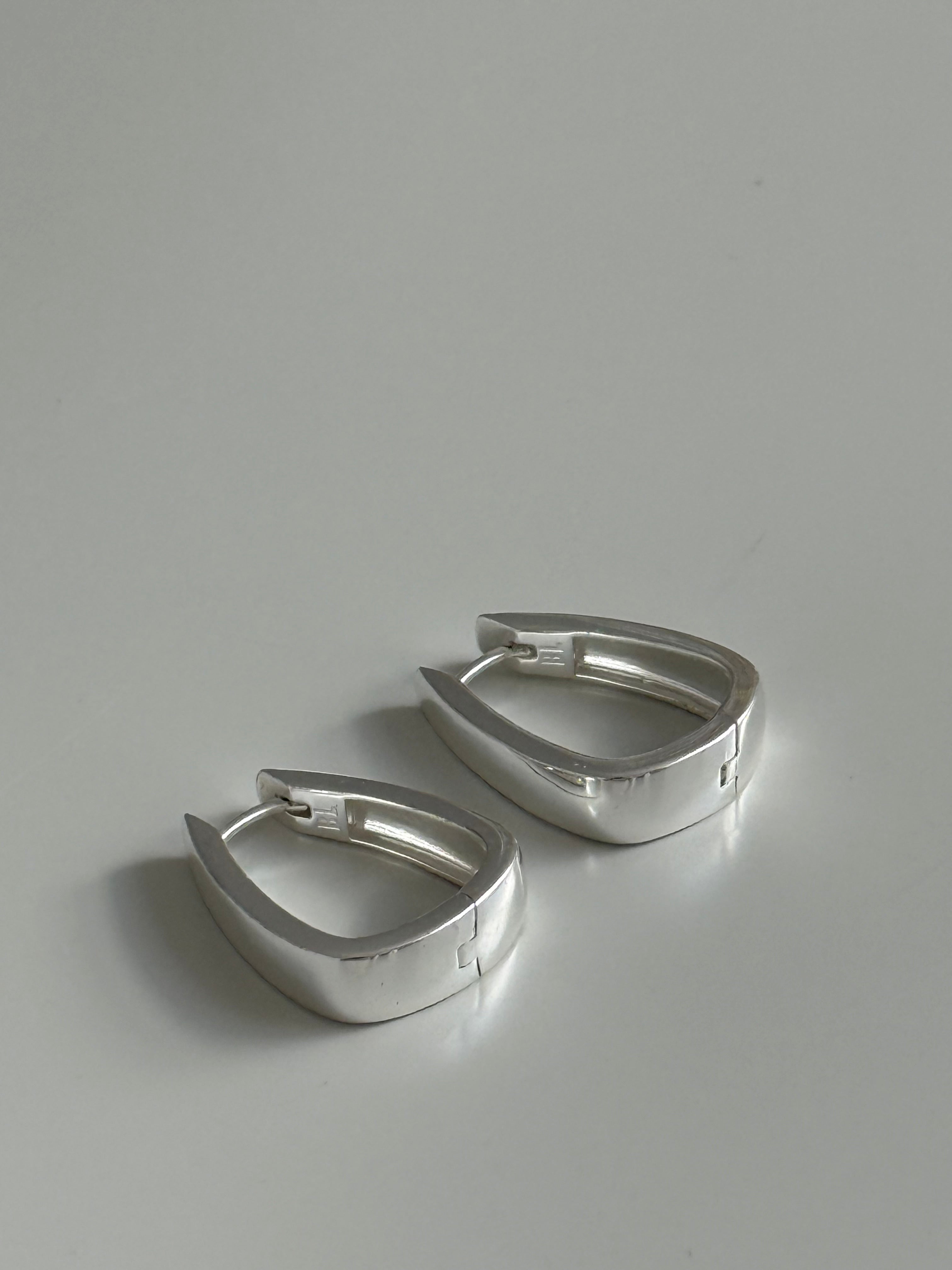 Large Uma Earrings Silver