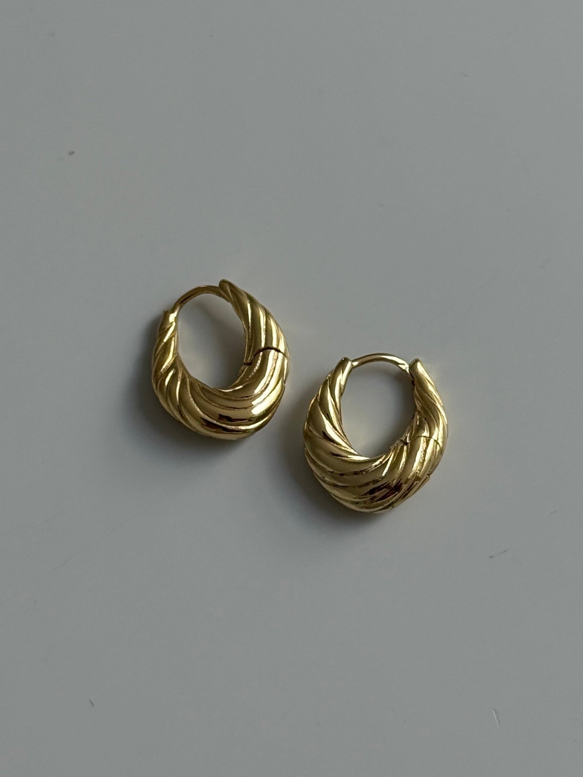 Olar Twist Hoops Gold