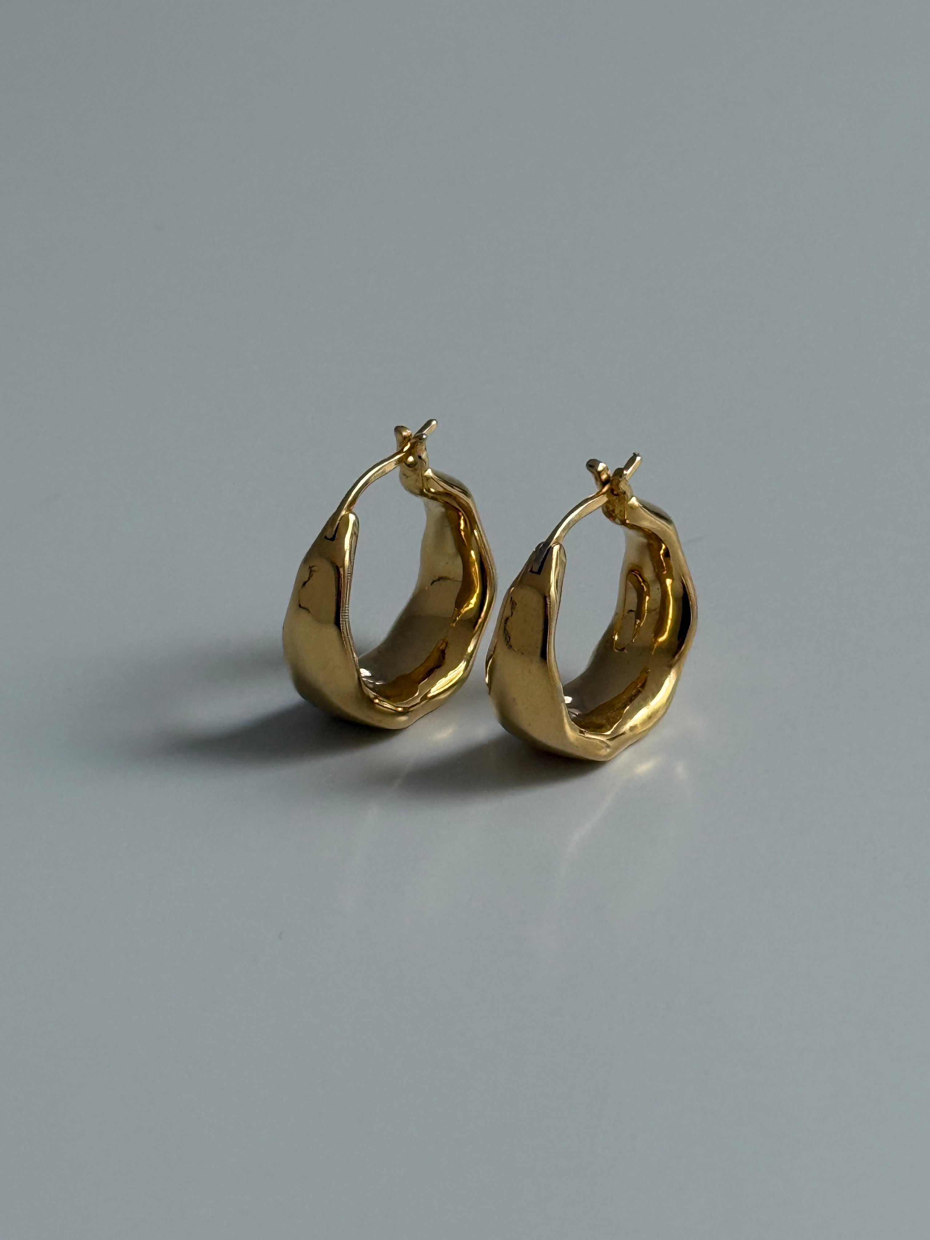 Organica Curved Earrings