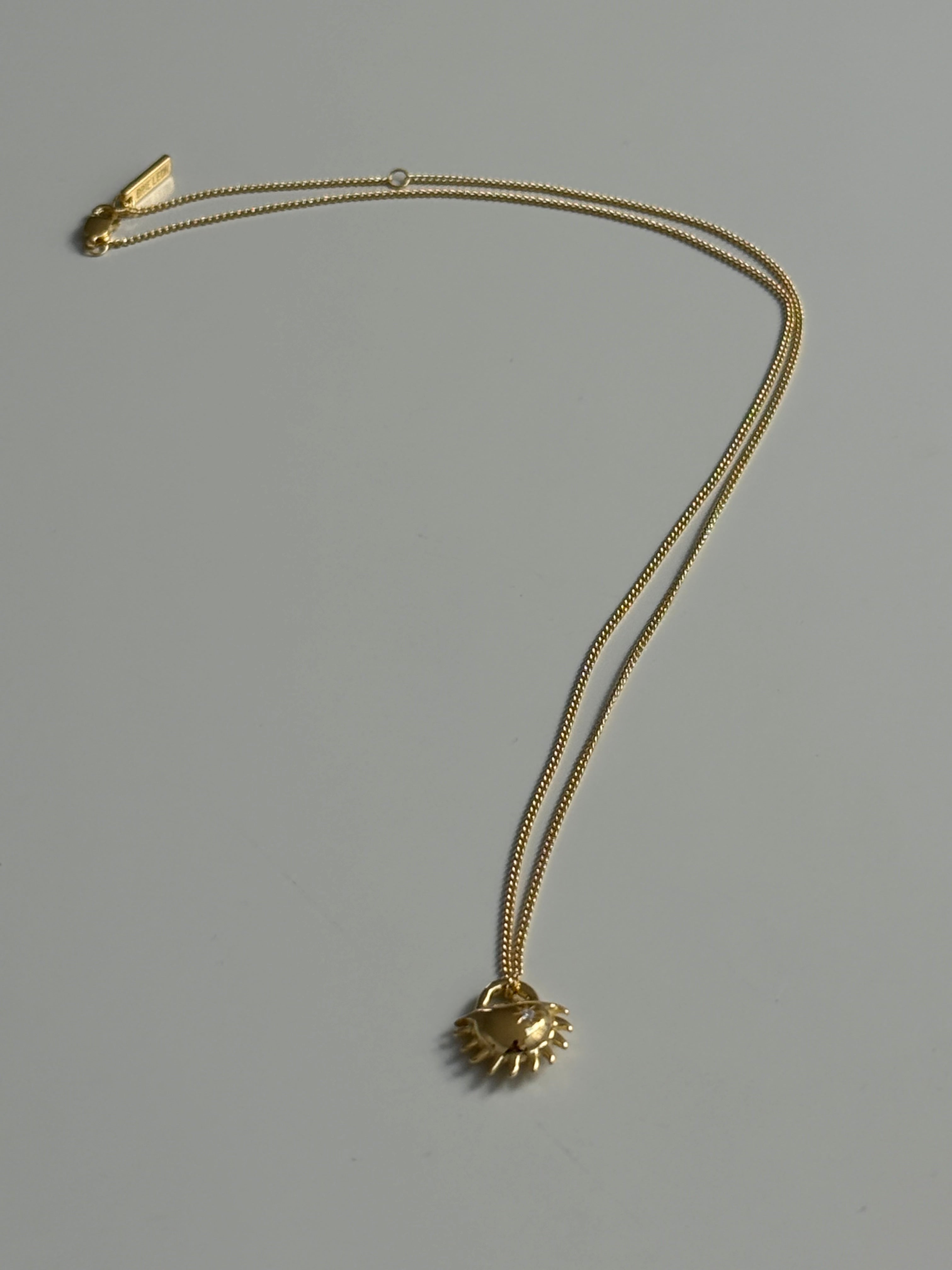 Bebe Solida Charm Pendant Gold