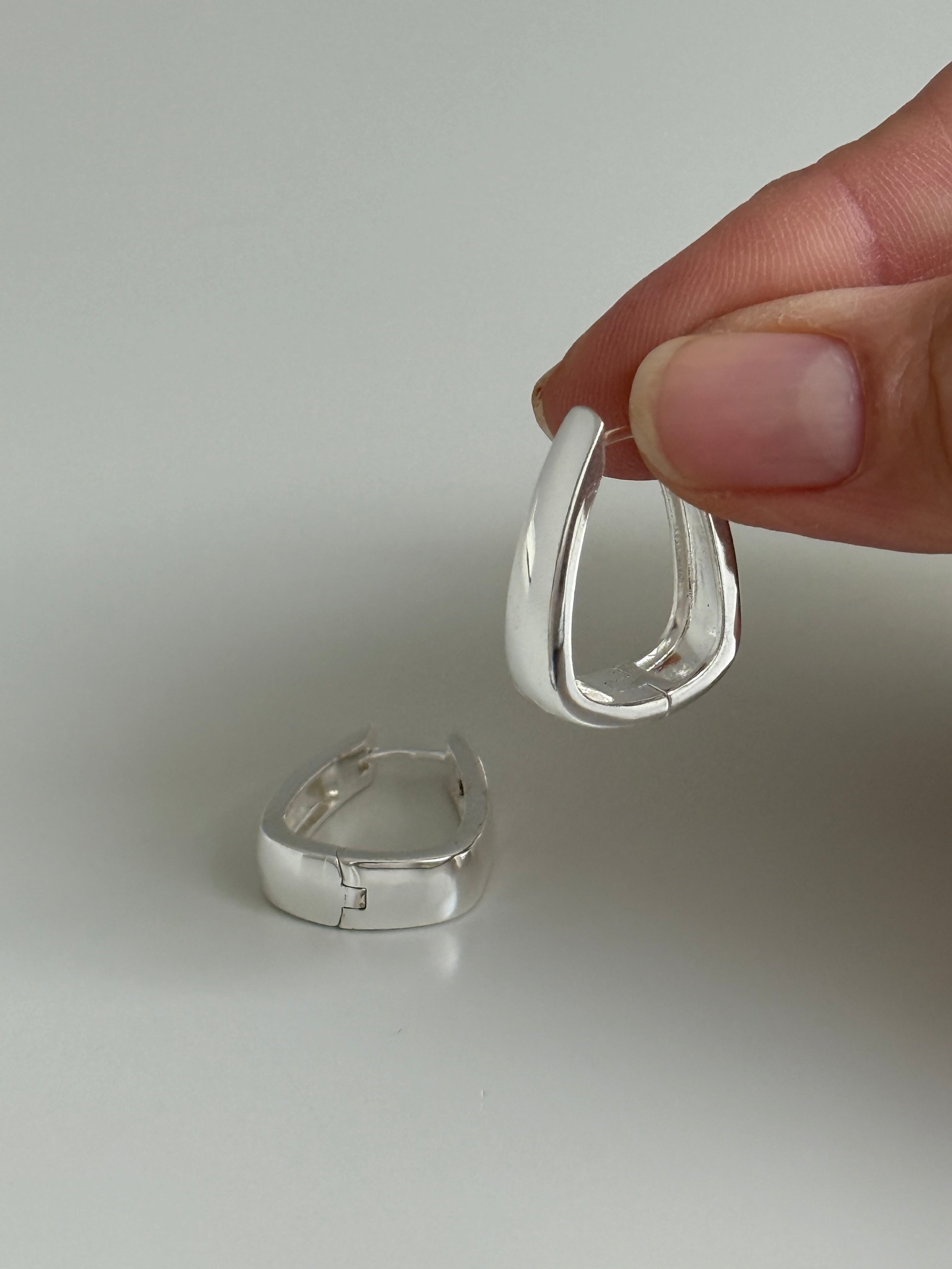 Large Uma Earrings Silver