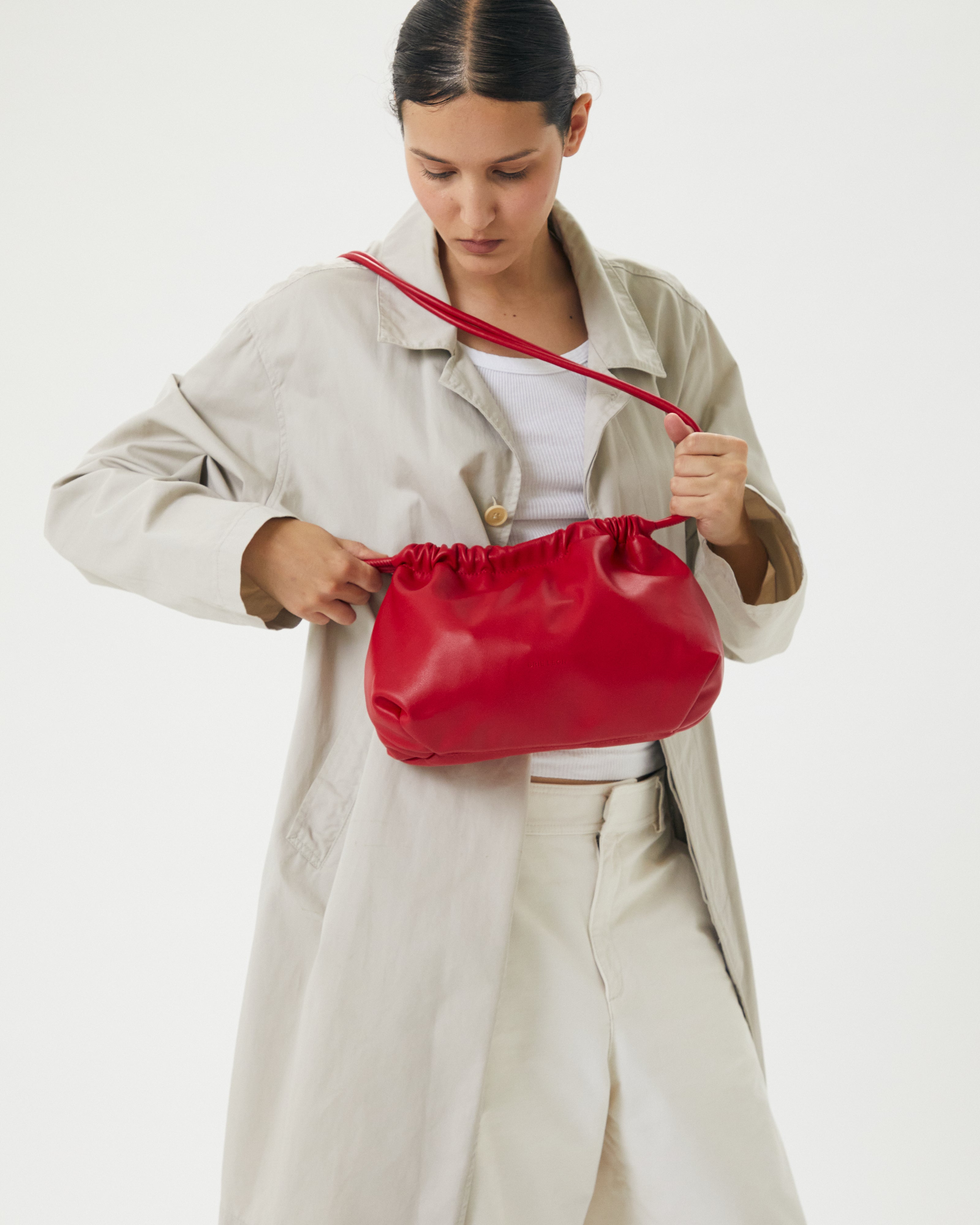 Alma Bag Crimson | Brie Leon