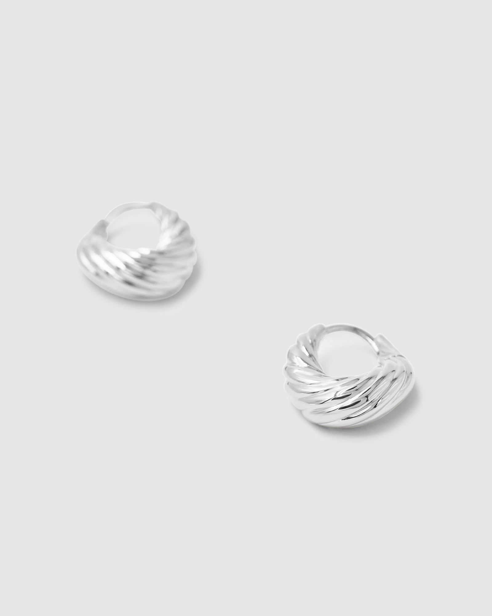 Olar Twist Hoops